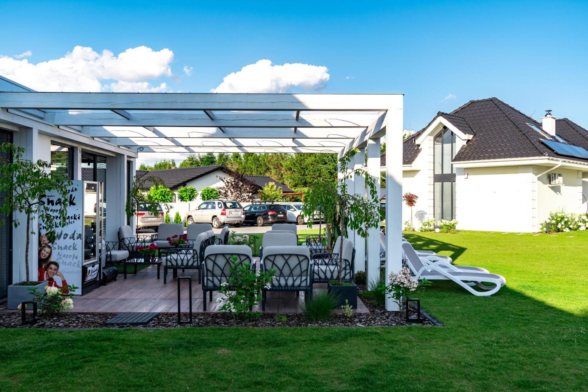Family Resort Ustka - Domki Dwupoziomowe Z Basenem מראה חיצוני תמונה